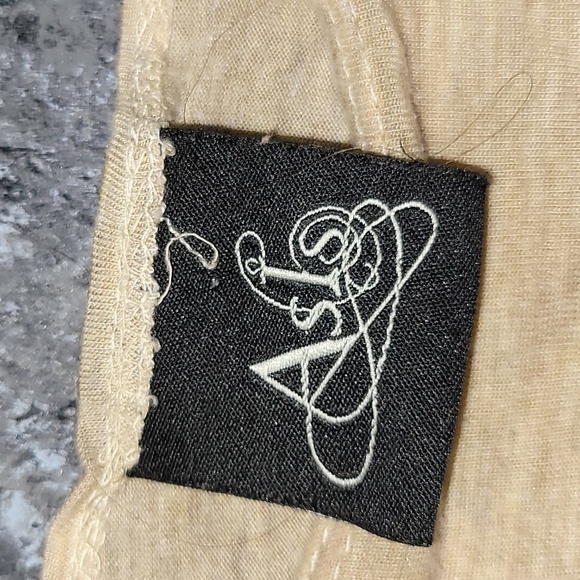 Made in USA. AsIs. 💯 Rayon. Flared Tank-top. Women's size Medium - Picture 2 of 15